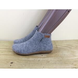 Taos Footwear Booties 7.5 Gray Good Wool Slip On Slippers Shoes
